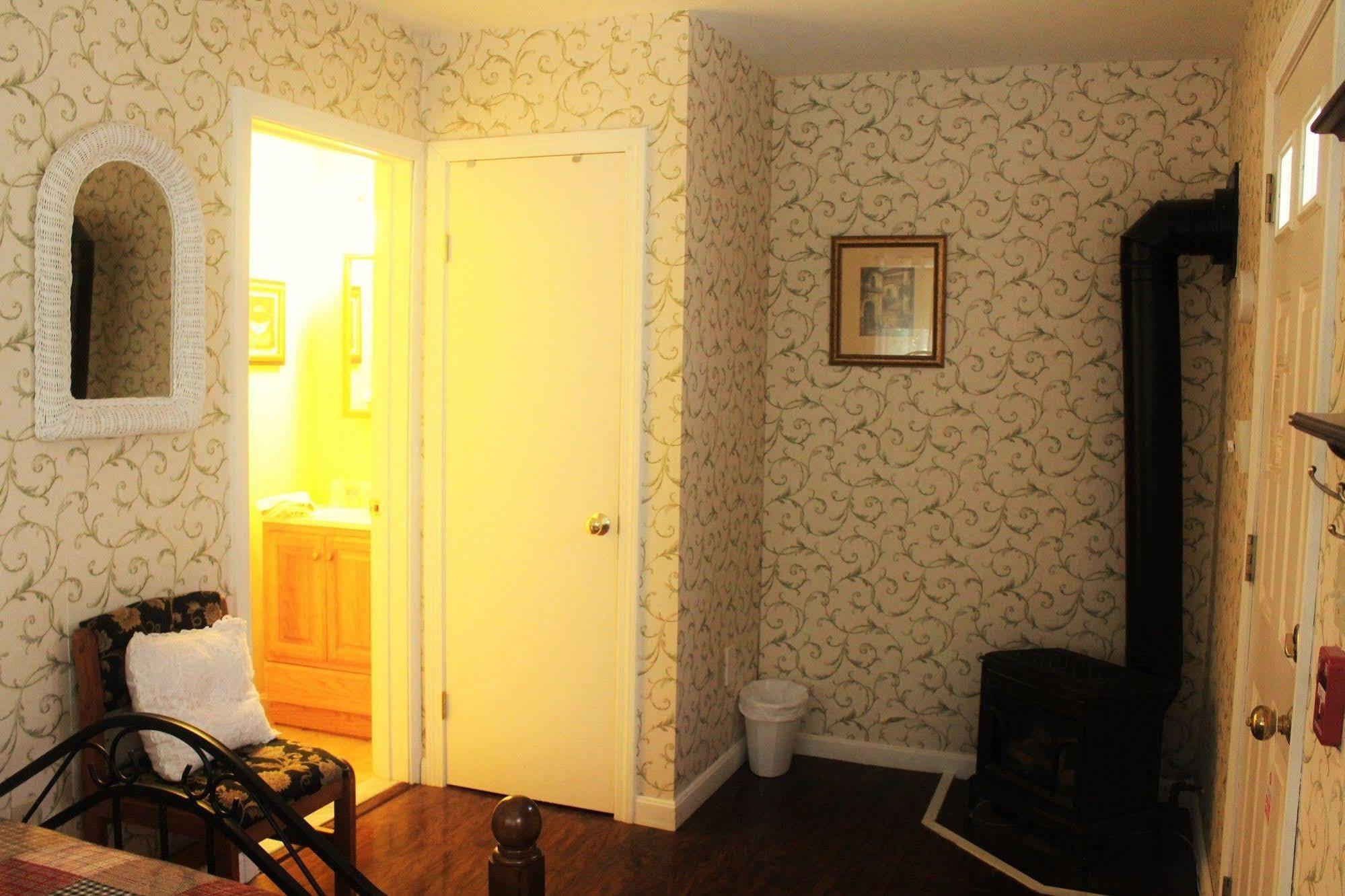 Blue Shutters Inn Carriage House Studios Ogunquit Exterior photo